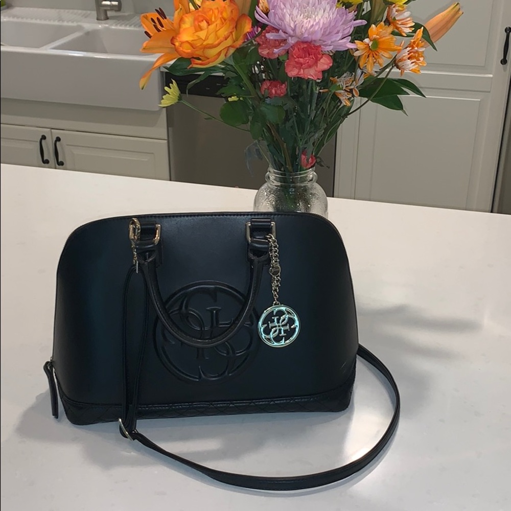 Guess Quattro G Dome Satchel bag ♠️